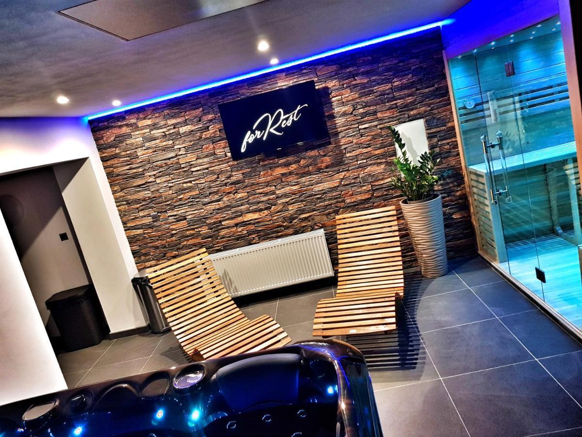 Forrest Hotel Chomutov Exterior foto