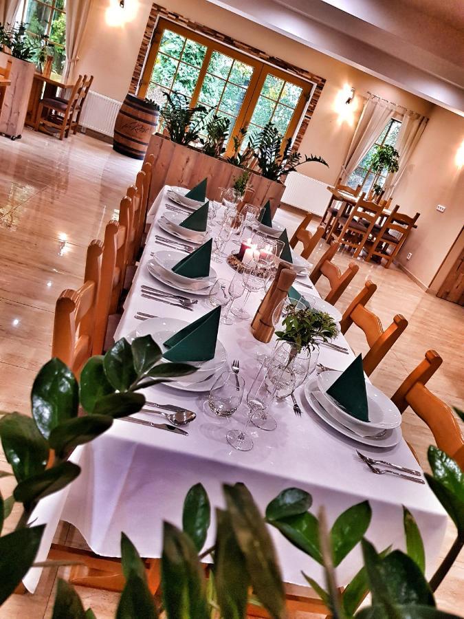 Forrest Hotel Chomutov Exterior foto