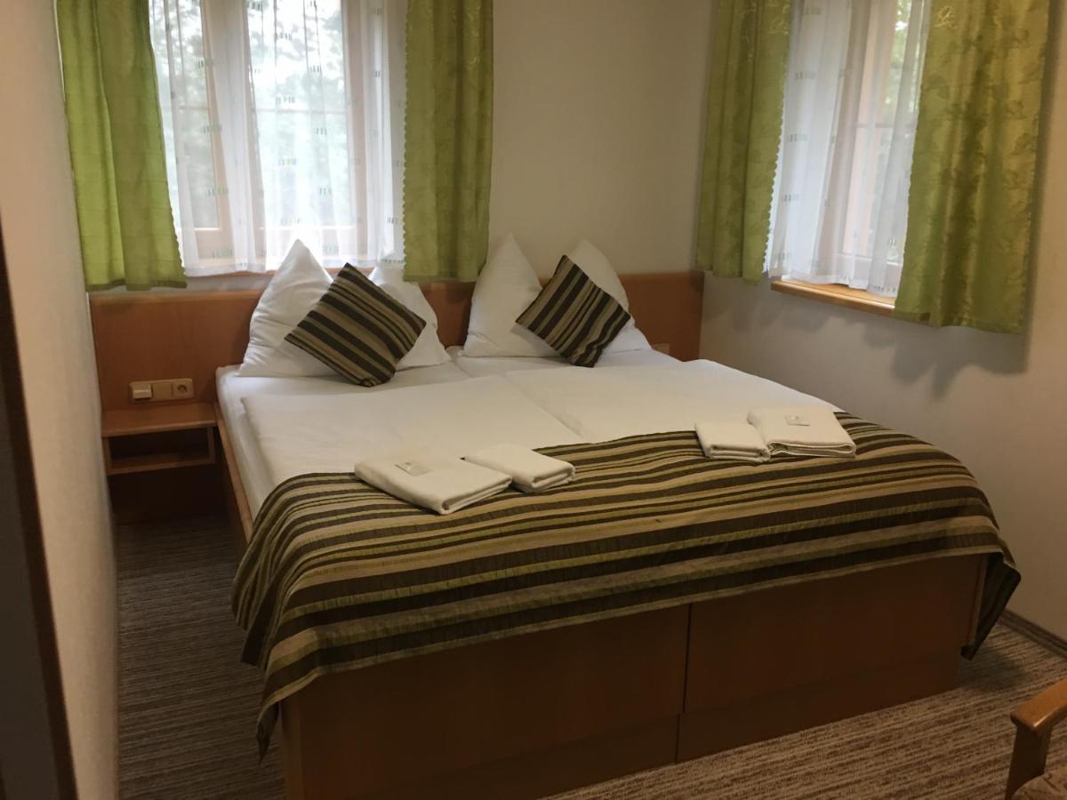Forrest Hotel Chomutov Exterior foto