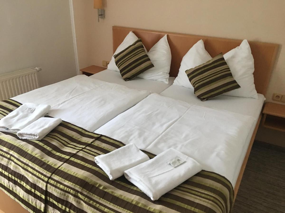 Forrest Hotel Chomutov Exterior foto